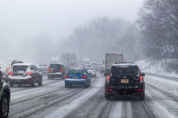 Winter Driving Tips for Safer Snowy Road Conditions