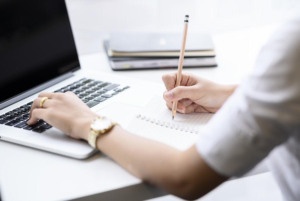 Improving Writing Consistency Through Daily Practice Habits